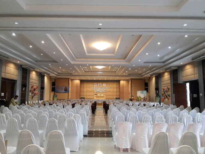 Others 3, S-Tawan Hotel & Convention, Muang Maha Sarakam