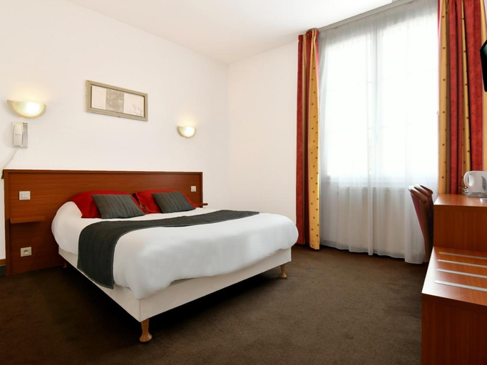 Bedroom 2, Logis Hotel du Chateau, Morbihan
