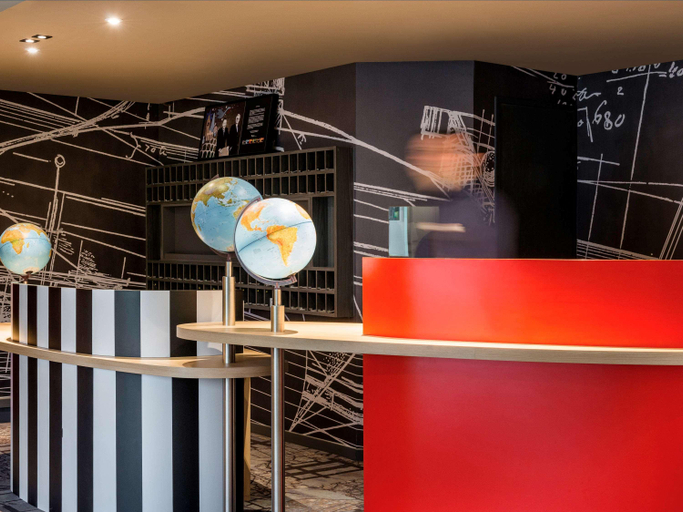 Exterior & Views 2, ibis Styles Paris Velizy, Yvelines