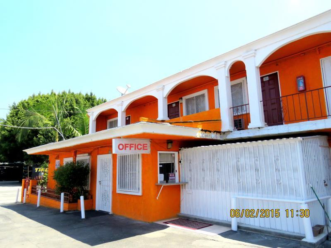 Exterior view 2, Central Inn, Los Angeles