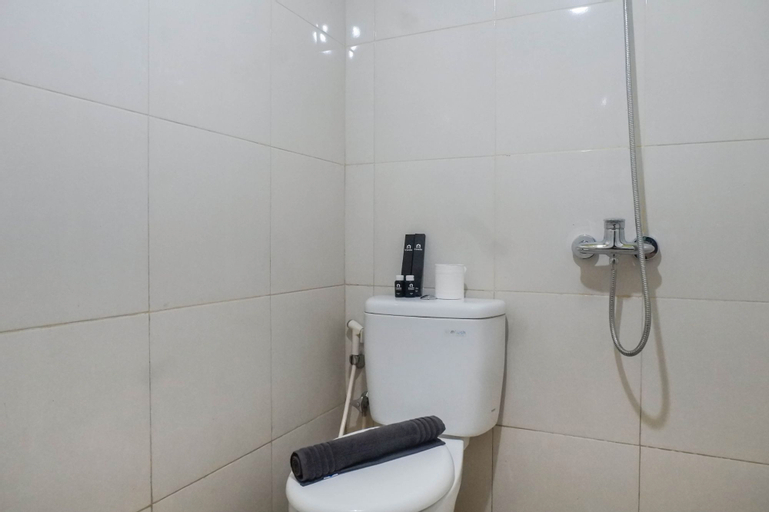 Bedroom 4, Restful Studio Apartment at Orchard Supermall Mansion By Travelio, Surabaya