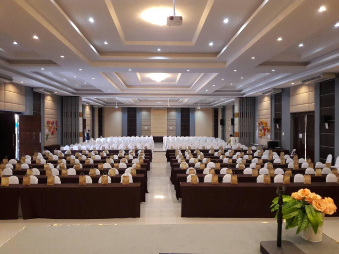 Others 5, S-Tawan Hotel & Convention, Muang Maha Sarakam
