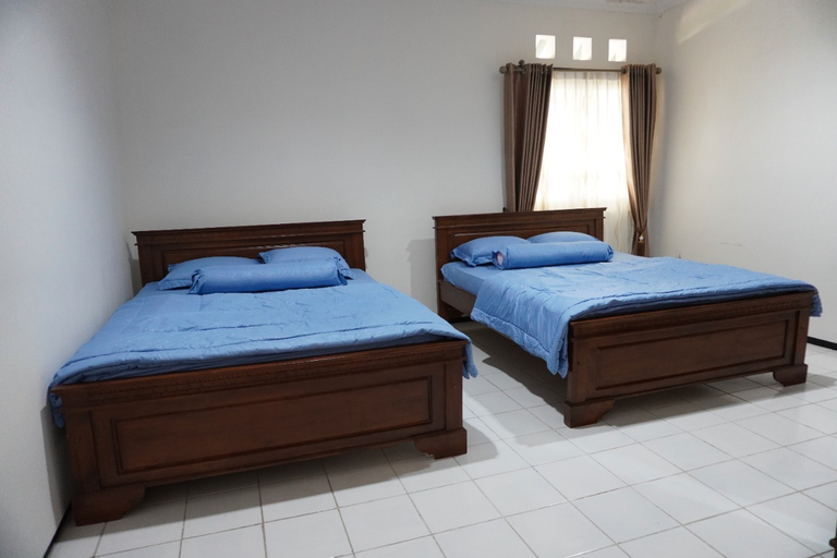 Bedroom 2, Guest House Yayasan Unisma, Malang