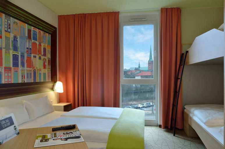 Bedroom 2, B&B HOTEL Lübeck-Hbf, Lübeck