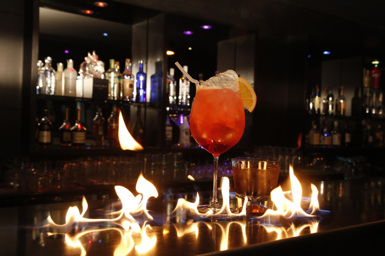 Food & Drinks 6