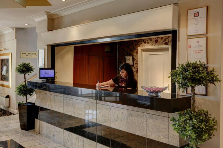 Public Area 3, The Everglades Park Hotel, Halton