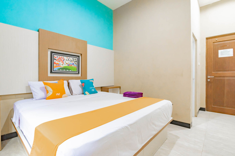 Sans Hotel Budaya Cirebon, Cirebon