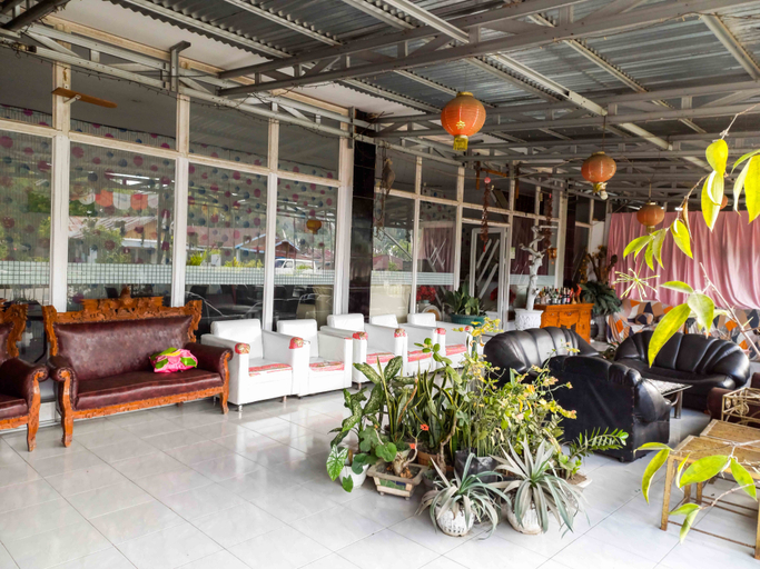 Public Area 3, RedDoorz @ Lolak Bolaang Mongondow, Bolaang Mongondow