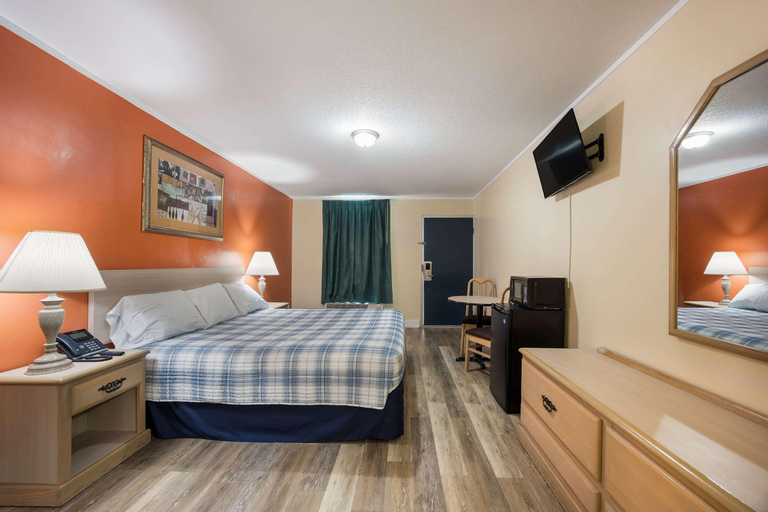 Bedroom 26