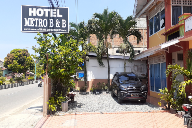 Exterior & Views 1, OYO 3295 Metro Hotel, South Aceh