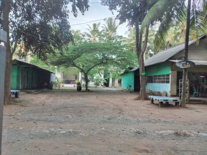 Exterior & Views 2, Emak Homestay 1, Banyuwangi