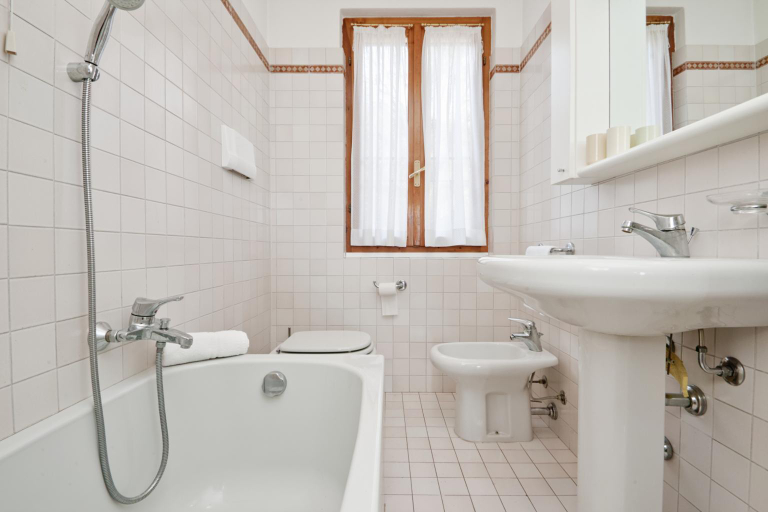 Bathroom 4, Villa Mira, Brescia