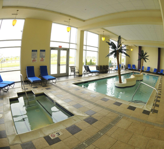 Sport & Beauty 2, DoubleTree by Hilton Hotel Bay City-Riverfront, Bay