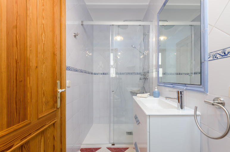 Bathroom 4, CAN TONI, Baleares