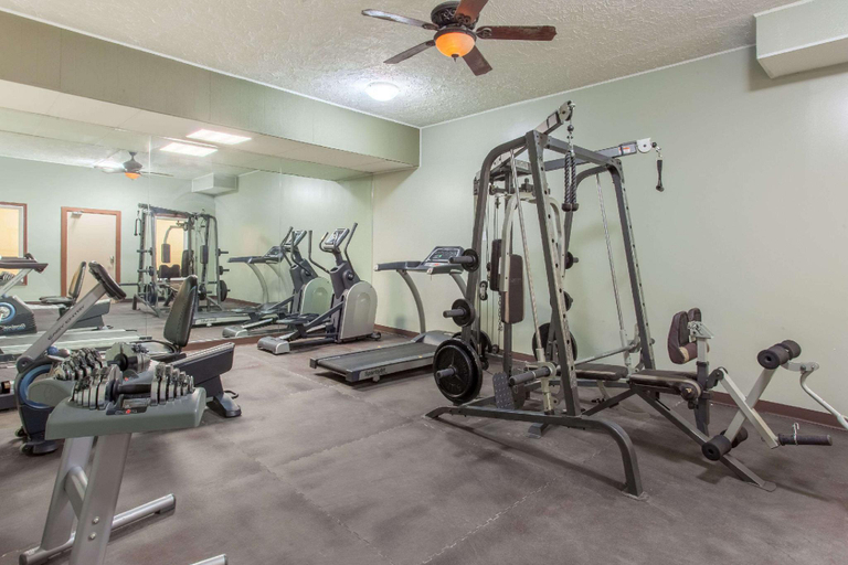 Others 5, Econo Lodge Inn & Suites, Division No. 1
