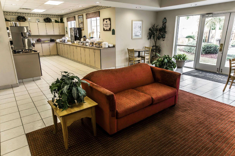 Public Area 2, MainStay Suites Wilmington - University Area, New Hanover