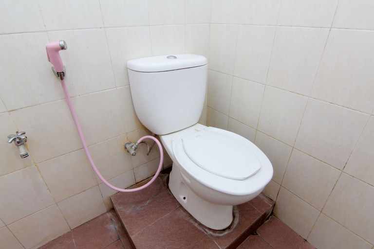 Bathroom 16
