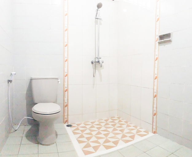 bathroom 4