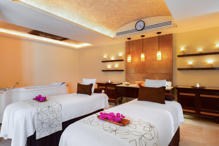 Bedroom 4, Villa del Palmar Flamingos, Compostela