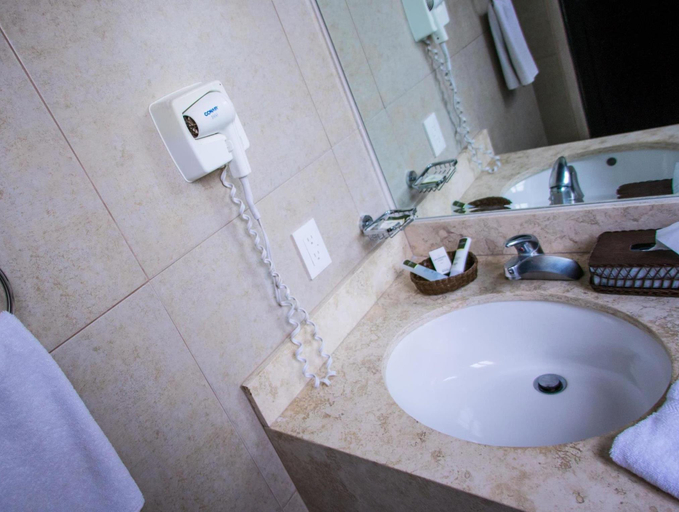 Bathroom 4, Best Western Plus Posada de Don Vasco, Pátzcuaro