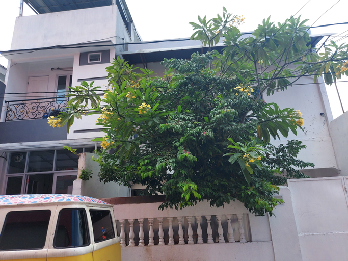 Exterior & Views 2, Eiffel Residence Cideng - Female Only, Jakarta Pusat