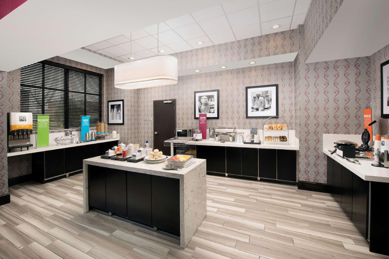 Food & Drinks 5, Hampton Inn Huntsville/Village of Providence, Madison