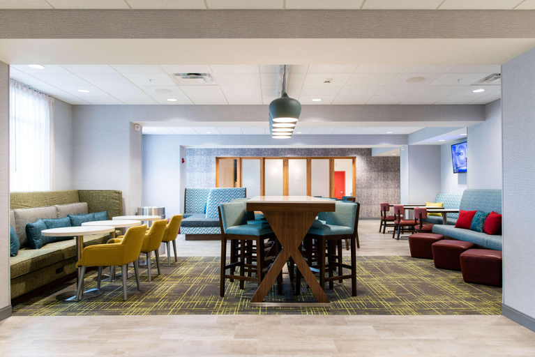 Public Area 2, Hampton Inn Paris, Edgar