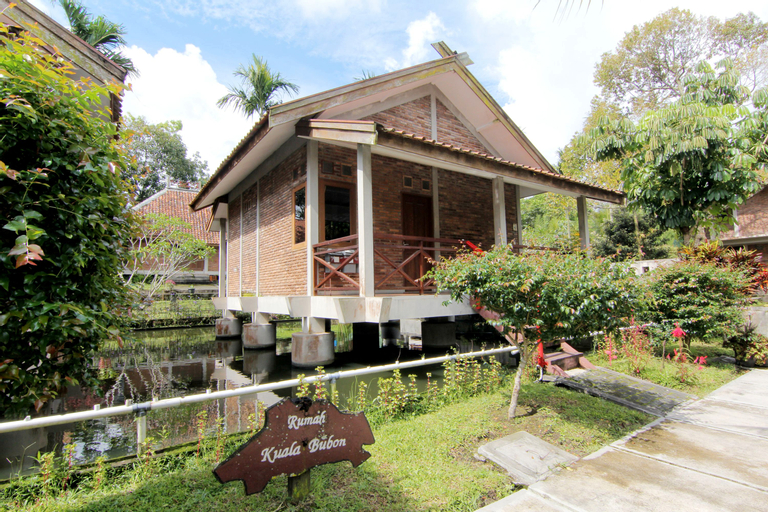 Exterior & Views 1