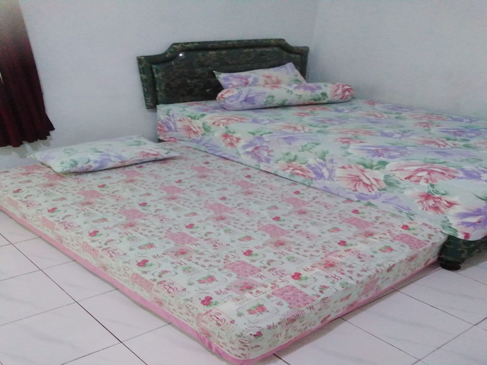 Bedroom 4, Homestay Dinda, Alor
