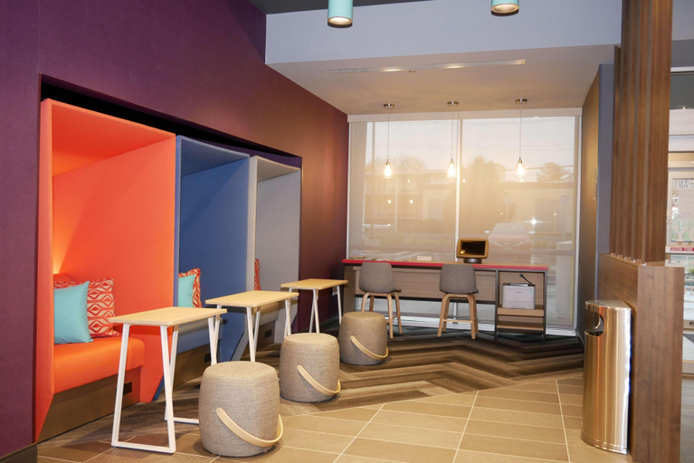 Public Area, Tru By Hilton Chambersburg, PA, Franklin