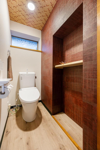 Bathroom 4, Rou, Kyoto
