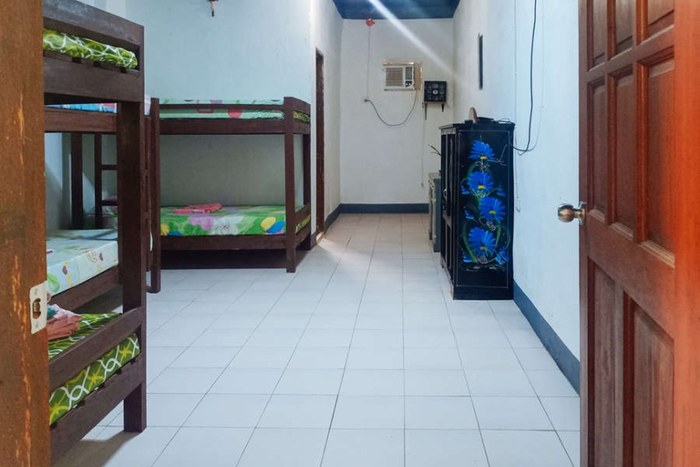 Public Area 2, RedDoorz @St. Anthony beach resort, Asturias