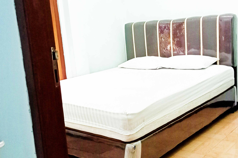 Homestay Dieng Persada Syariah Mitra RedDoorz - Tap to explore photos