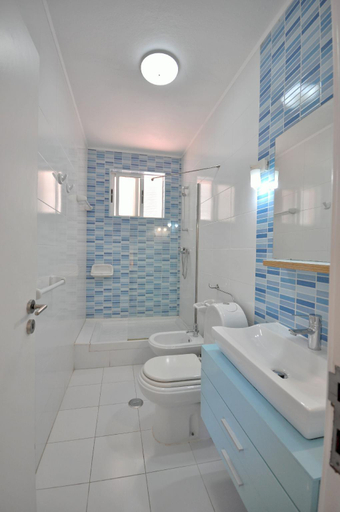 Bathroom 2, Modern, comfortable and well equipped private pool villa, Loulé