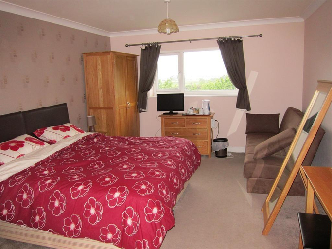 Bedroom 2, Belle-Vue, Somerset