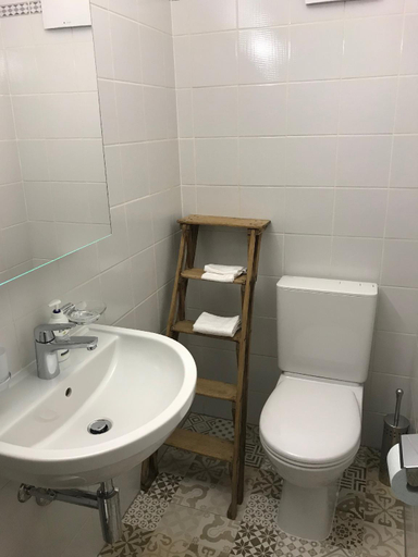 Bathroom, Large Studio Near Epfl And Lausanne City Center, Ouest lausannois