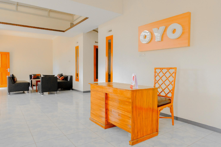 OYO 605 Queen Homestay, Malang