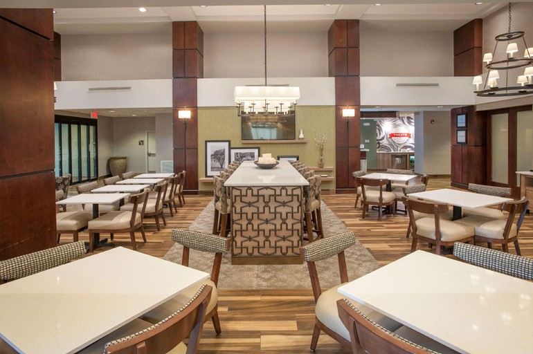 Public Area 2, Hampton Inn & Suites by Hilton Mobile Airport University Area, Mobile