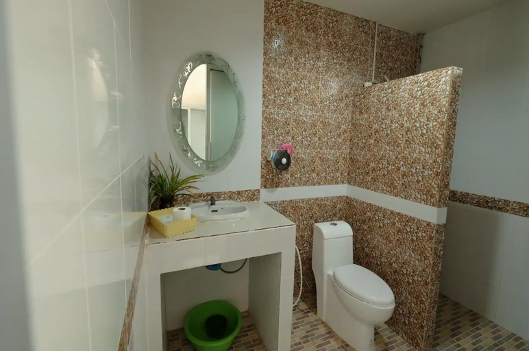 Bathroom, Mananchaya Resort, Ao Luk