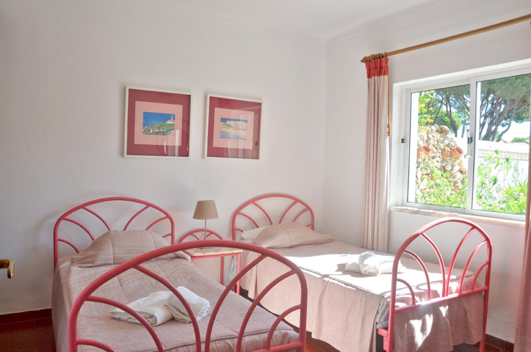 Bedroom 2, Comfortable and well equipped terrace villa with private pool and air conditioni, Loulé