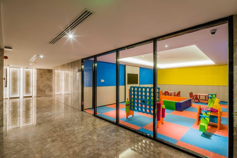 Others 5, Aber Al Takhassui, Riyadh