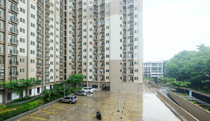 Exterior & Views 3, Comfort 1BR with Minimalist Design at Podomoro Golf View Apartment By Travelio, Bogor