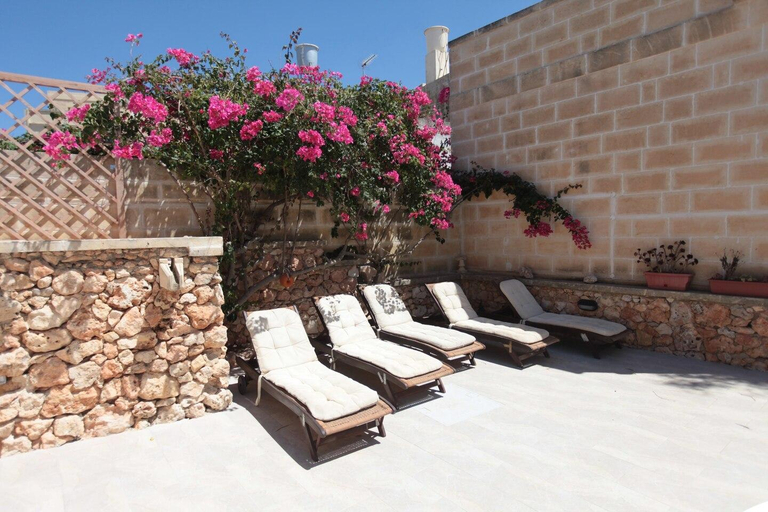 Others, Villa Pedro 2 Bedroom villa with shared pool