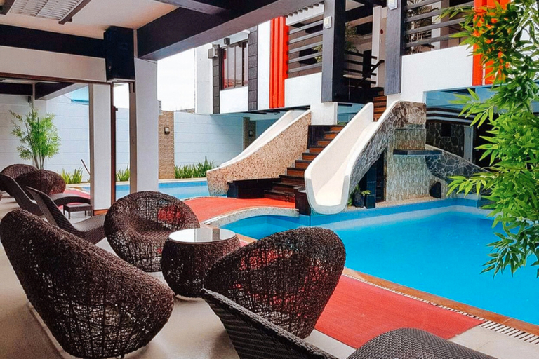 Casa Demetria Hotspring Resort Laguna, Calamba City