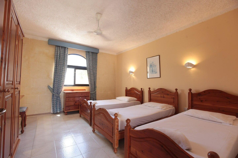 Others 2, Villa Pedro 2 Bedroom villa with shared pool