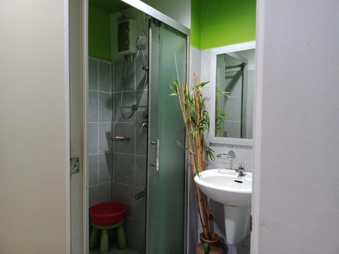 Bathroom 5, Jericho's Place, Pasay City