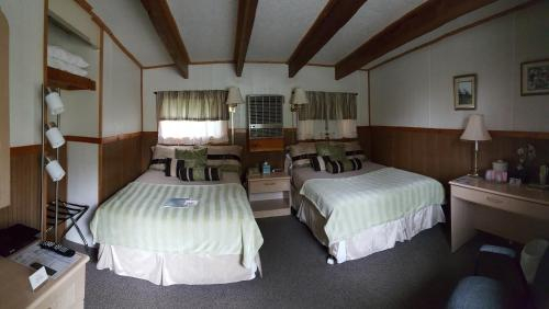 Twilite Motel, Hancock