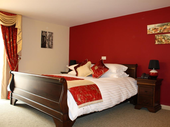Bedroom 2, Bull Auberge, Suffolk