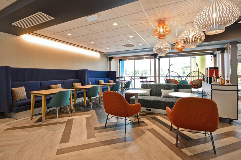 Public Area 3, Tru by Hilton Chicopee Springfield, Hampden