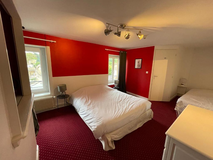 Bedroom 2, La tablée médiévale, Rhône